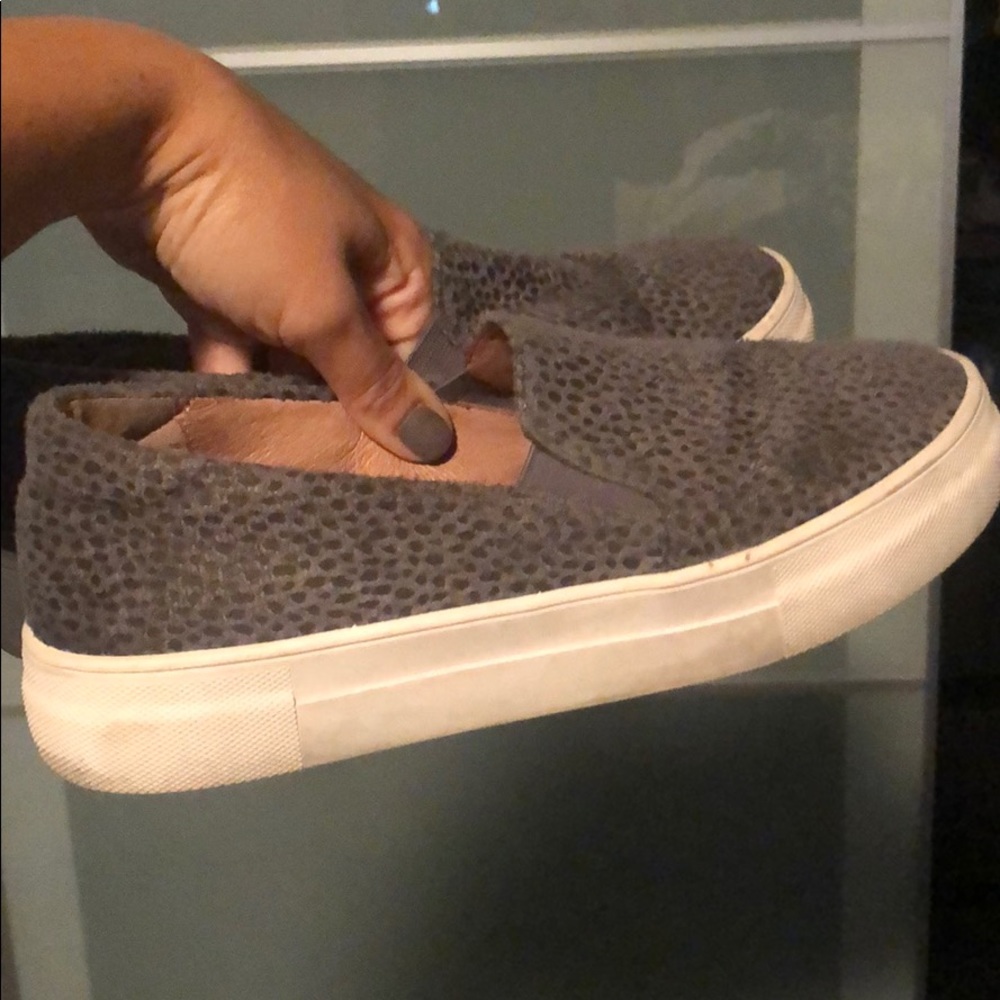 Shoes - Picture 4 of 4